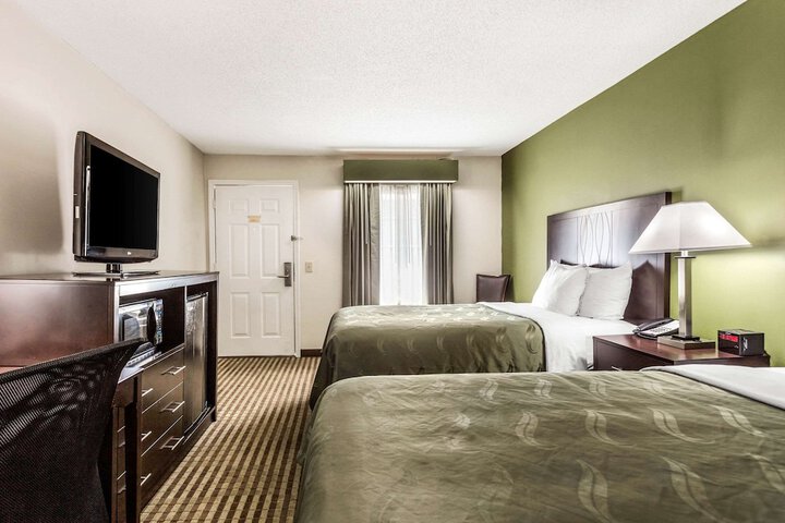 Double Accessible King Size Bed (10 of 11)