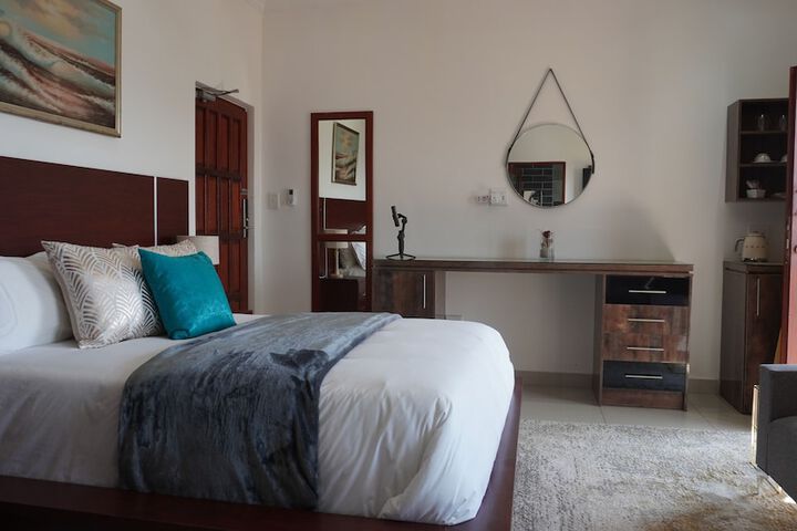 Room 7 of 27