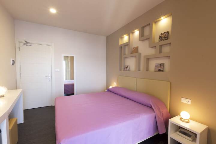 Room 10 of 82