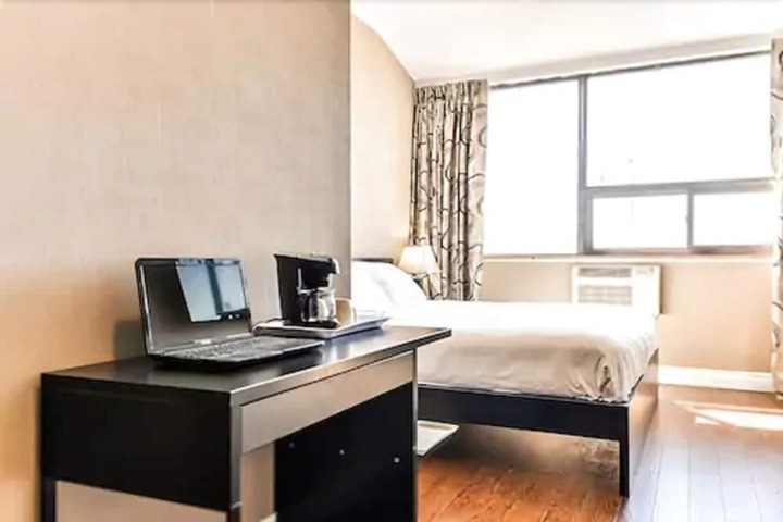 Room 10 of 43