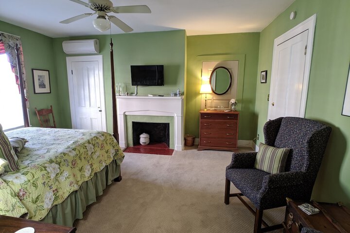 Room 10 of 75