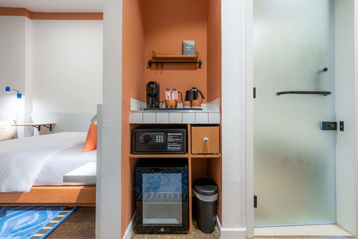 Room 11 of 65