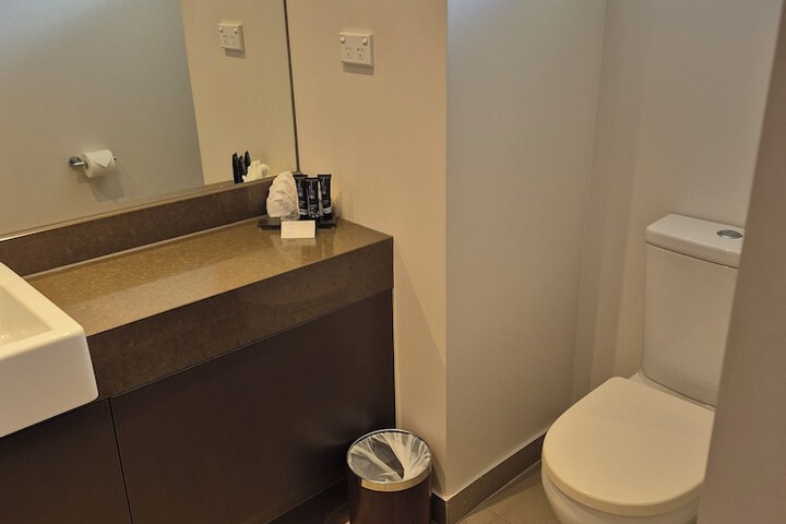Room 51 of 73