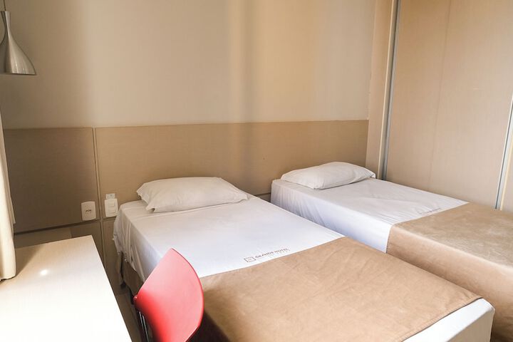 Room 6 of 39