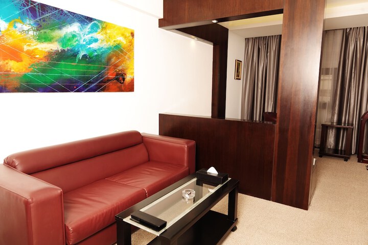Room 22 of 54