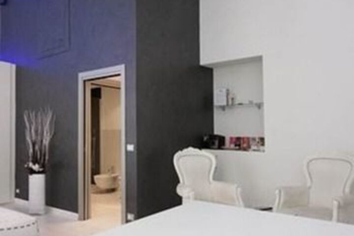 Room 13 of 21
