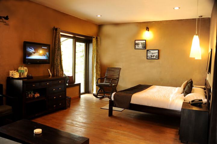 Room 2 of 43