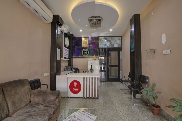 OYO 12305 RAJ RESIDENCY
