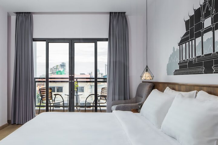 Room 52 of 163