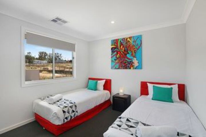 Room 8 of 25