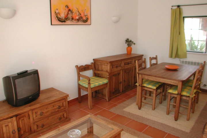 Room 5 of 11