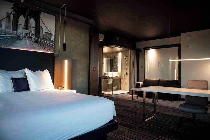 Room 50 of 81