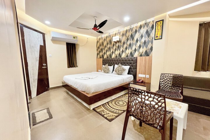 Room 19 of 159