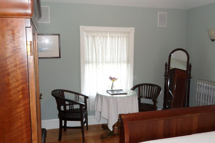 Room 17 of 22