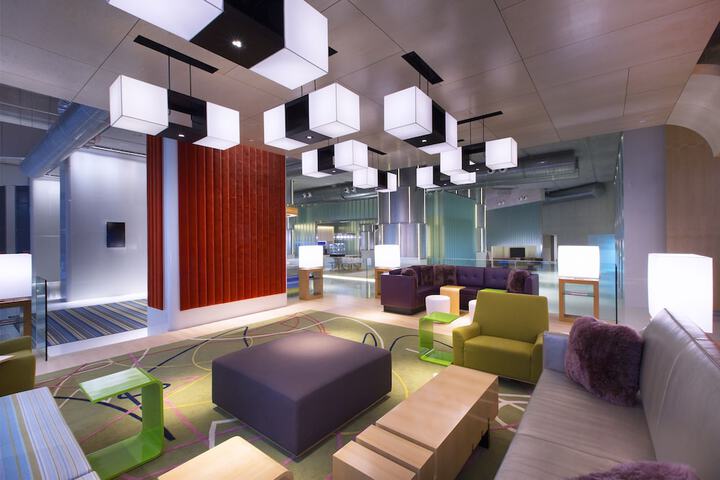 Entrance & Lobby