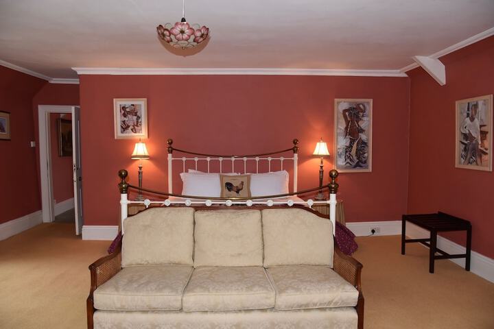Room 29 of 64