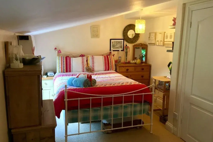 Room 2 of 15