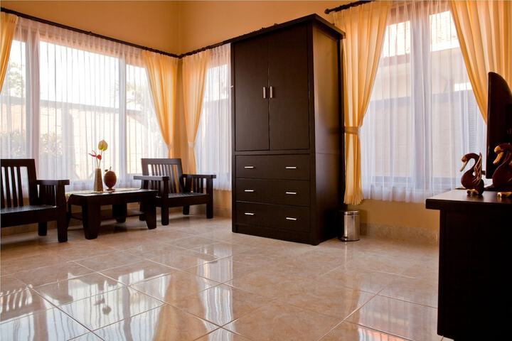 Room 10 of 53