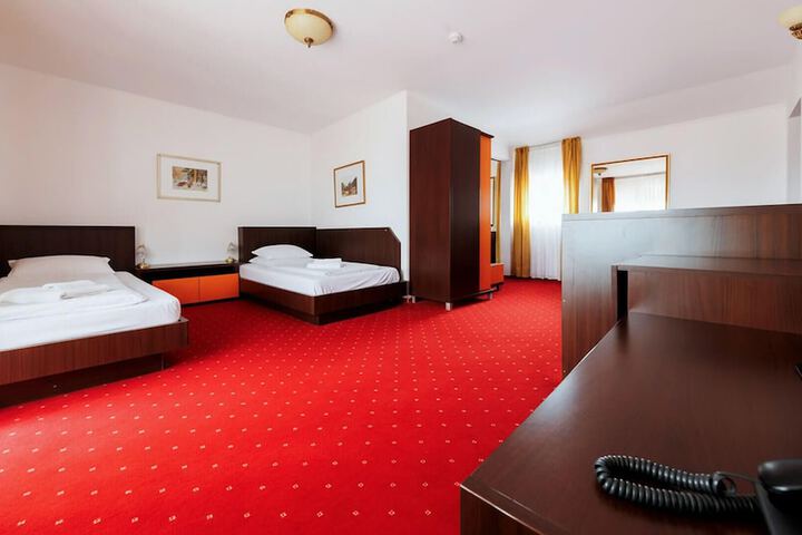 Room 60 of 191