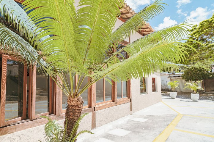 Hotel Exterior 48 of 51