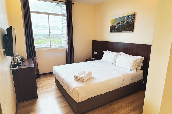 Room 7 of 13