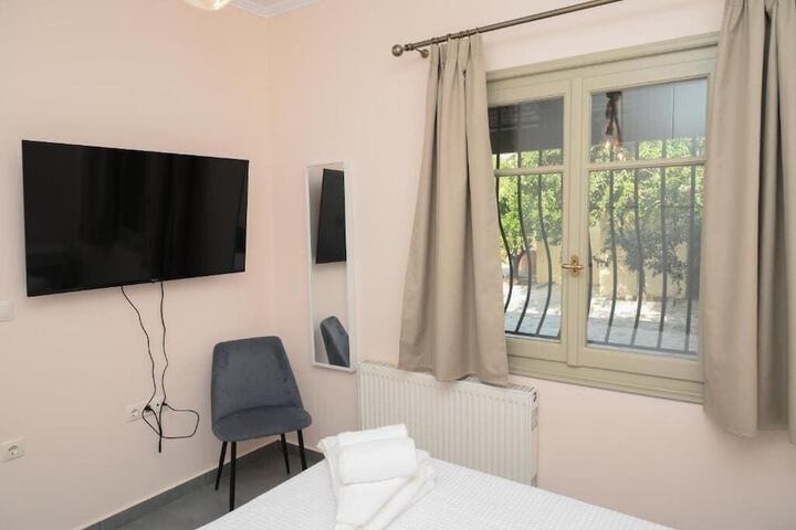 Room 9 of 79