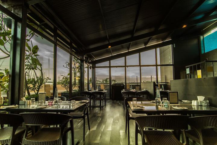 Dining 52 of 79