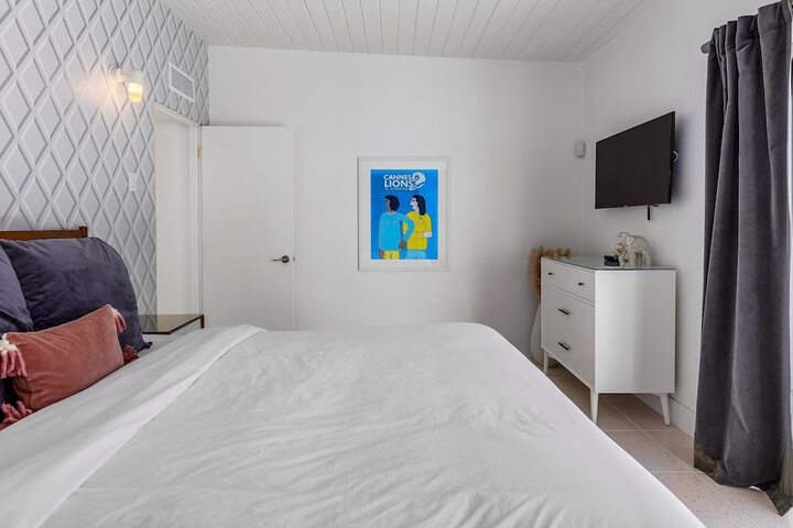Room 10 of 64