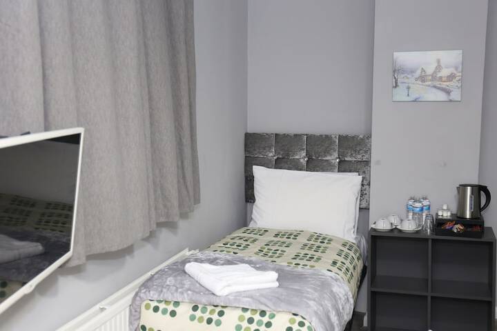Room 7 of 30