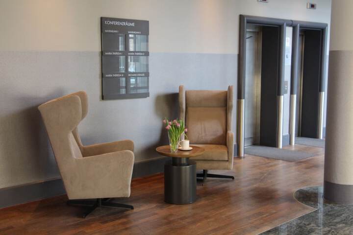 Guest Lobby