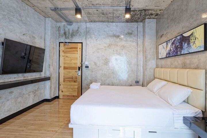 Room 10 of 39