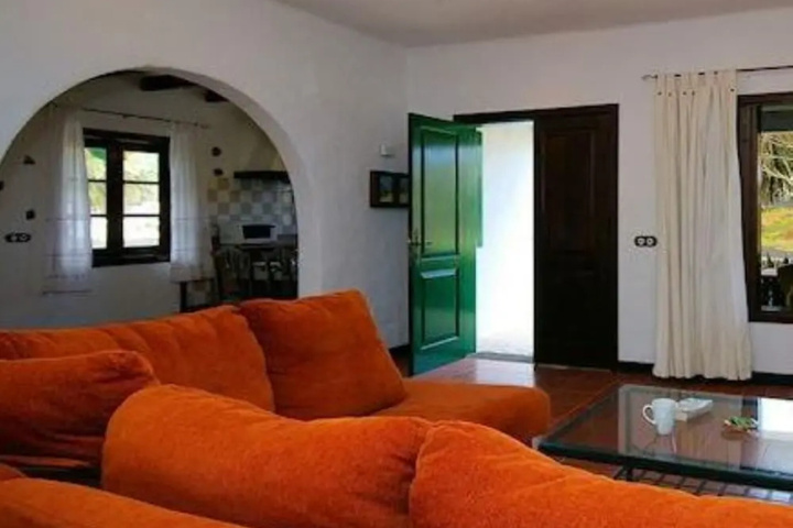 House - 2 Bedrooms with Pool - 102931