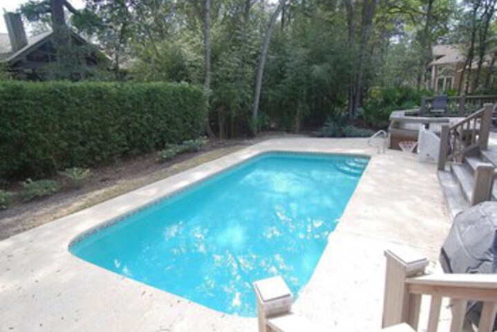 Pool 19 of 34