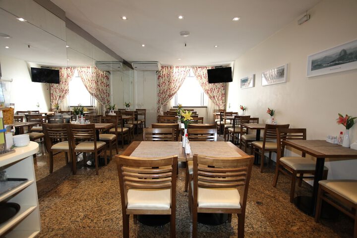 Dining 60 of 90