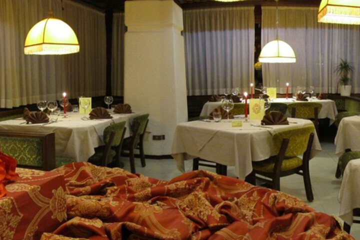 Dining 29 of 67