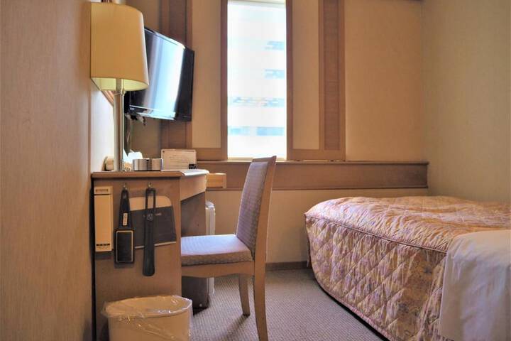 Room 18 of 47