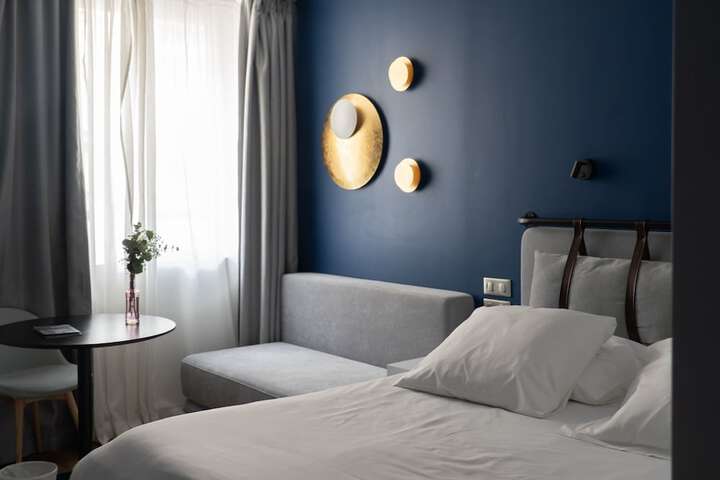 Room 34 of 86