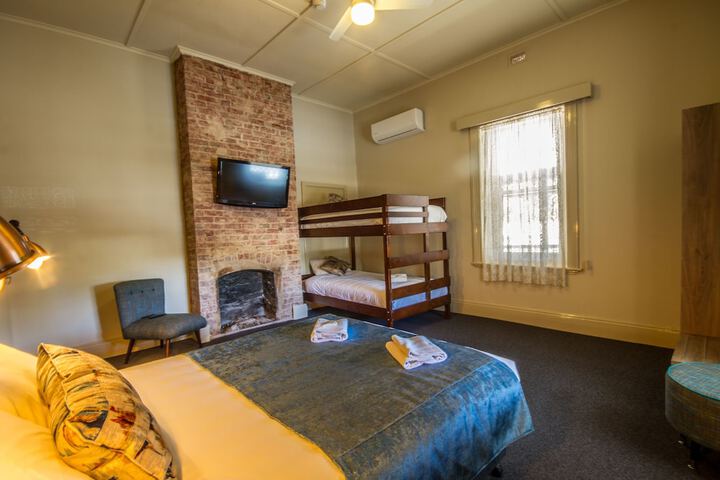 Room 5 of 31