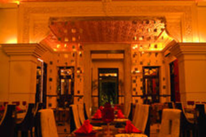 Dining 15 of 75