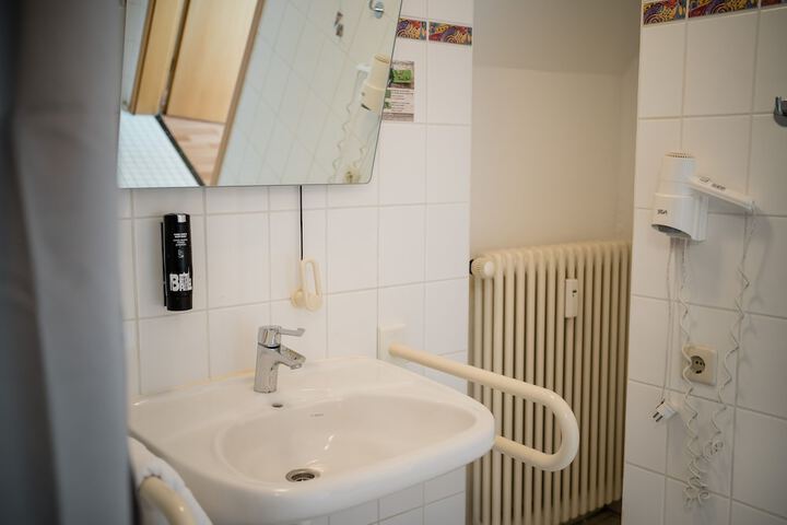 Room 49 of 56