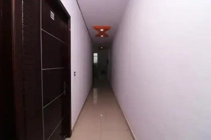 Room 10 of 15