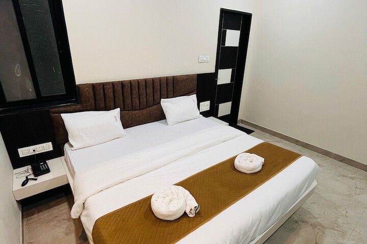 Room 9 of 21
