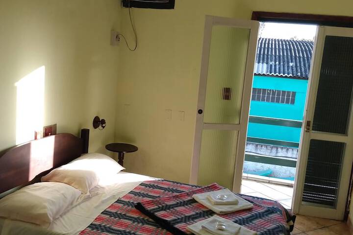 Room 12 of 26