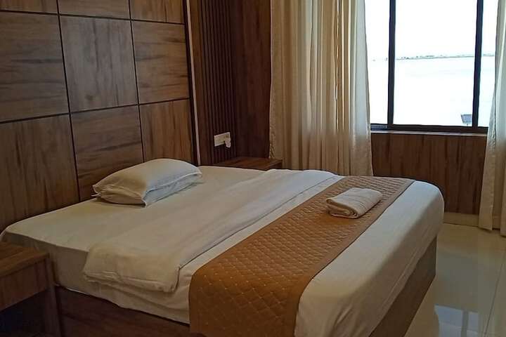 Room 42 of 81