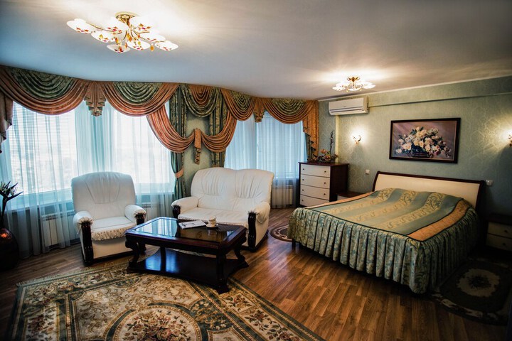 Room 8 of 44