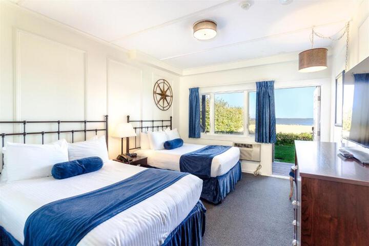 2 Double Beds (4 of 11)