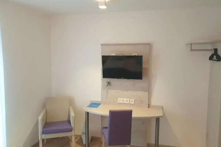 Room 3 of 13
