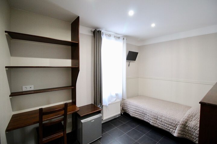 Room 7 of 71