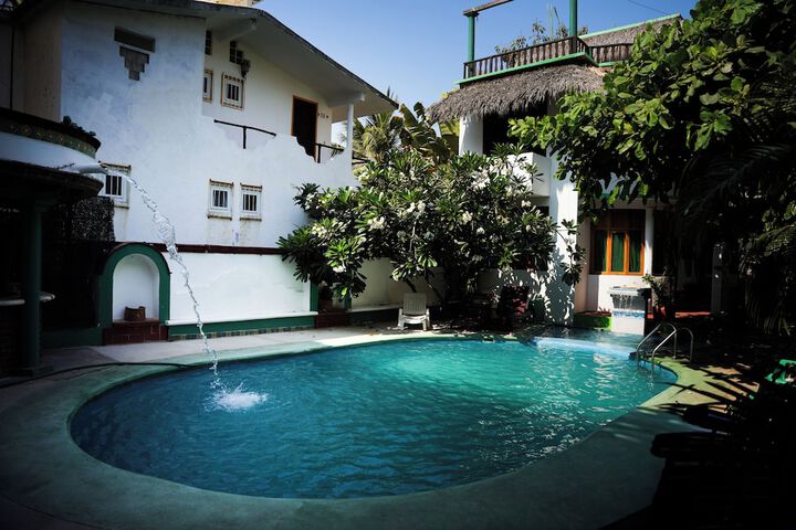 Pool 4 of 16