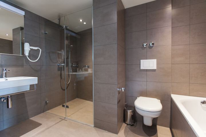 Clean Restrooms